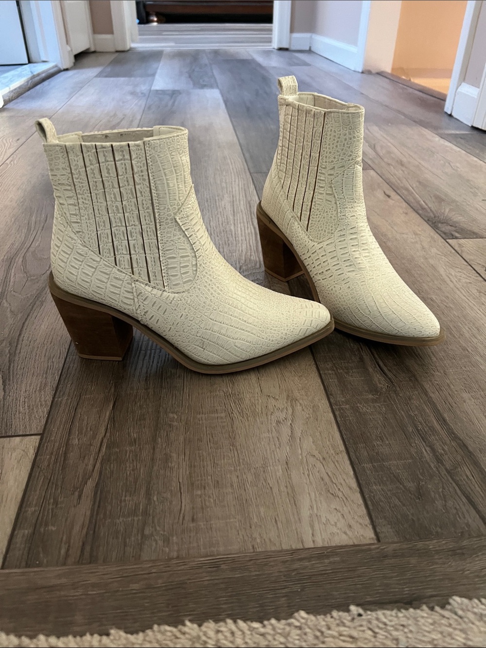 Seven7 Cream Croc-Embossed Block Heel Ankle Boots